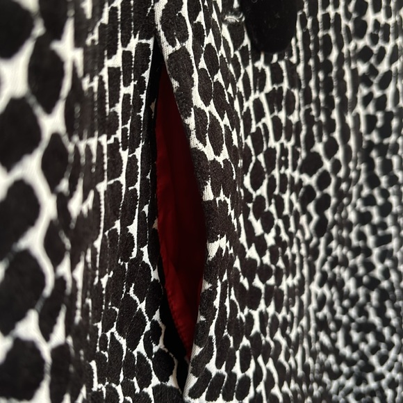 Coat - Picture 7 of 7